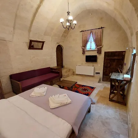 Armesos Cave أوروغوبْ