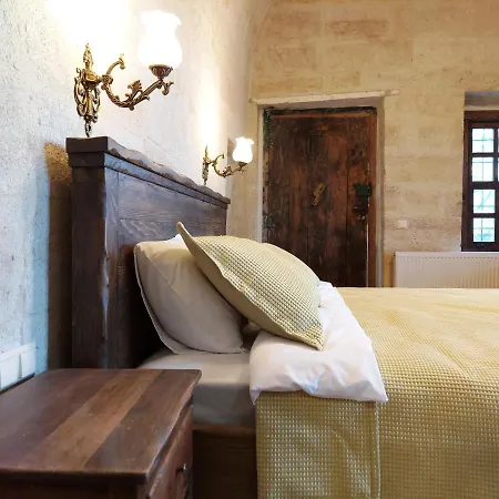 Armesos Cave أوروغوبْ