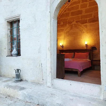 Hotel Armesos Cave