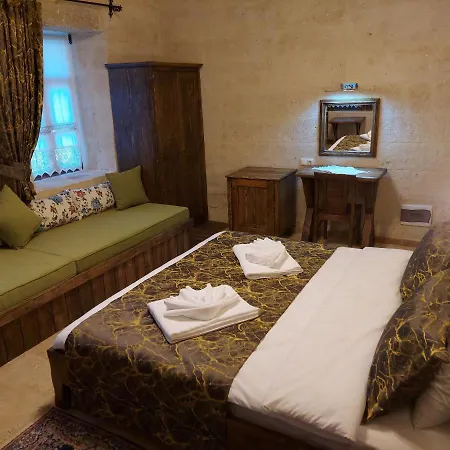 Armesos Cave فندق