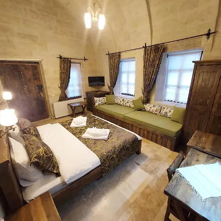 فندق Armesos Cave *