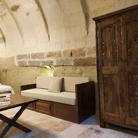 Hotel Armesos Cave *