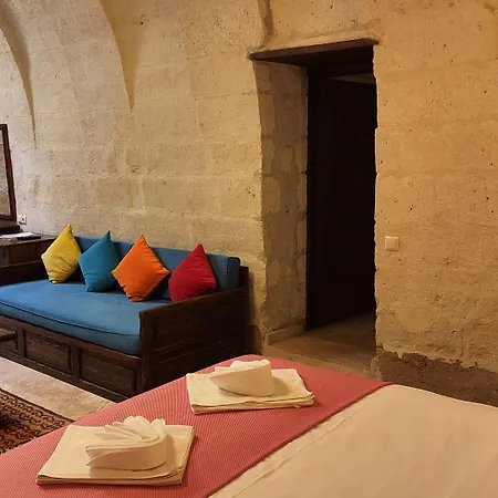 Hotel Armesos Cave *