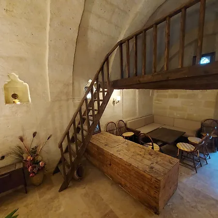 Armesos Cave Hotel