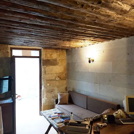 Hotel Armesos Cave *