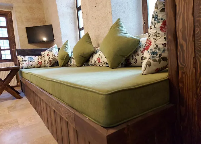 Armesos Cave * أوروغوبْ