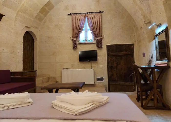 Armesos Cave أوروغوبْ