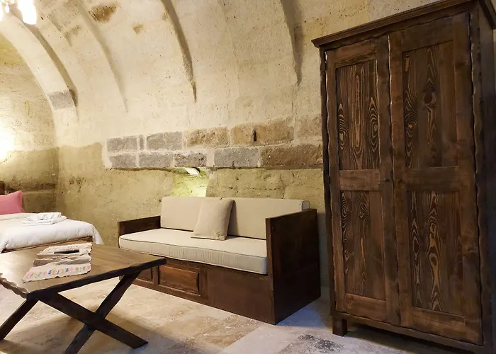 Hotel Armesos Cave *